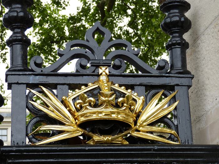 The gates of Buckingham Palace, London